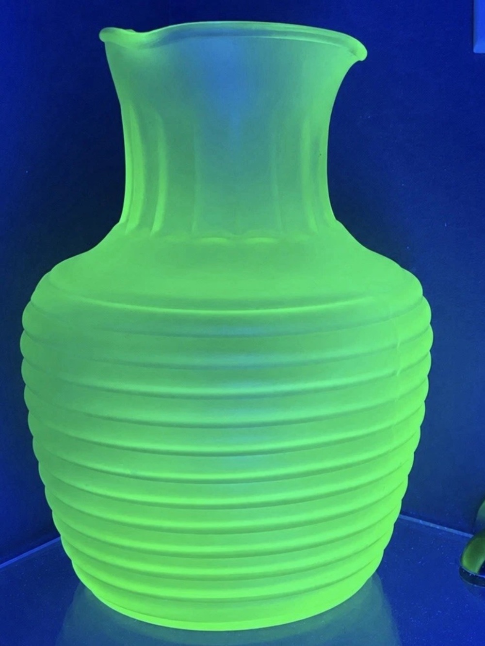 Vintage 1930s Frigidaire Uranium Glass Green Iced Tea Server Pitcher Vaseline